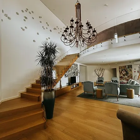 Refúgio Da Rainha Moledo (Lisbon)